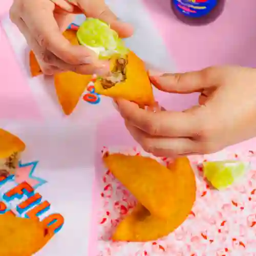 Empanadas de caldo de costilla