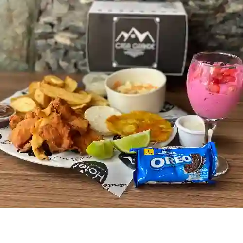 Combo Nuggets + Helado + Oreo+coca Cola