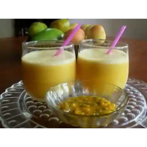 Jugo de Maracuya en Agua