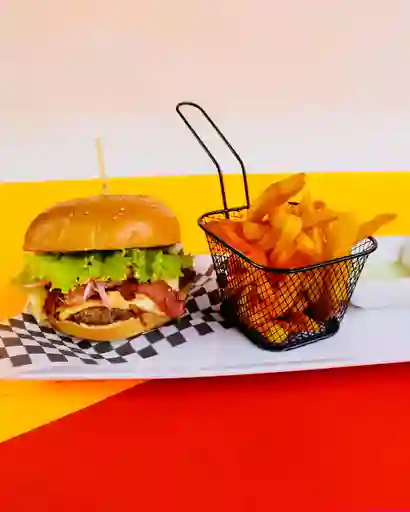 Hamburguesa Tradicional + Papas