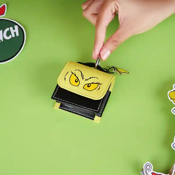 Estuche Protector de Audifonos The Grinch Miniso