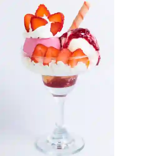 Copa de Fresas con Crema 12 Oz