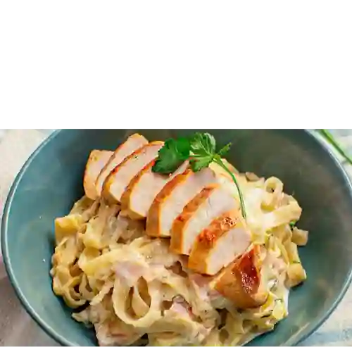 Pasta Alfredo con Pollo