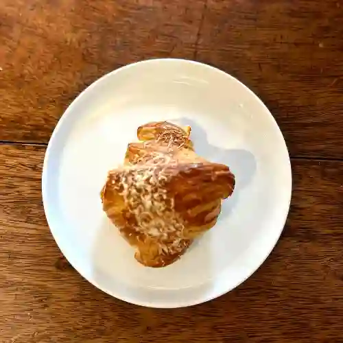 Croissant de Jamón y Queso
