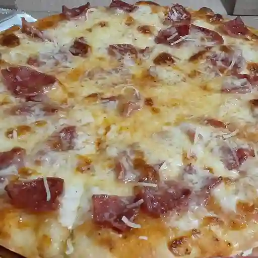 Pizza de Salami Small