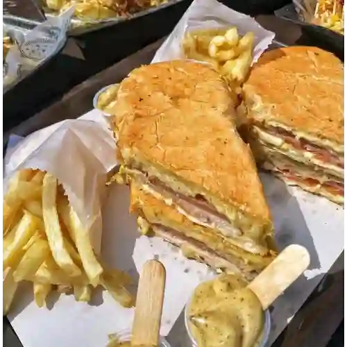 Combo Sándwich Pollo Champiñón