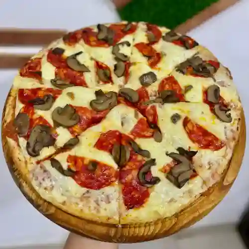 Especial de Champiñon (8 Porciones) 33cm