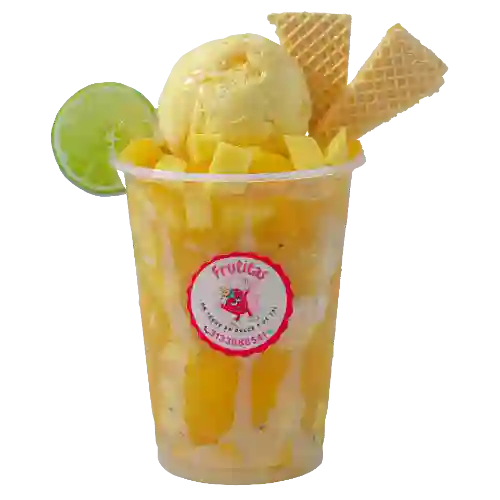 Maracumango con Helado Mediano