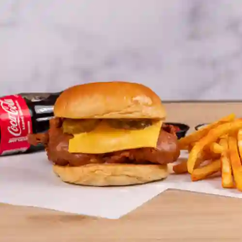 Combo Burger de Pollo + Papas y Bebida