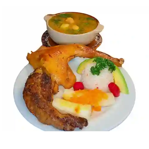 Sancocho de Gallina(domingos y Festivos)