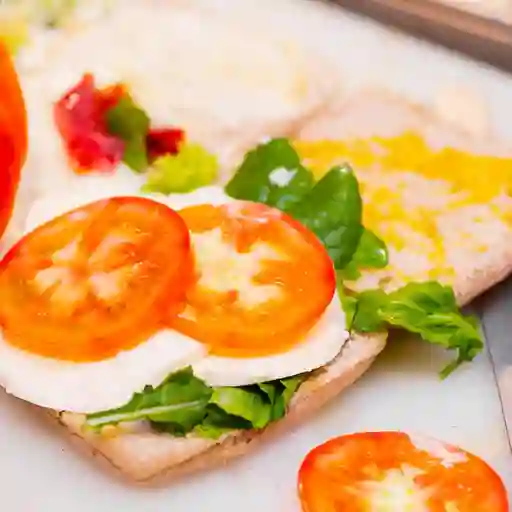 SAND MOZZARELLA TOMATE