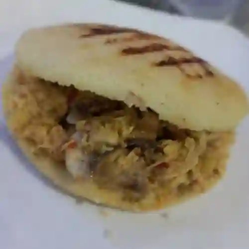 Arepa Pollo con Champiñon