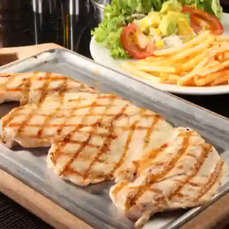 Pechuga de Pollo Deshuesada a la Brasa