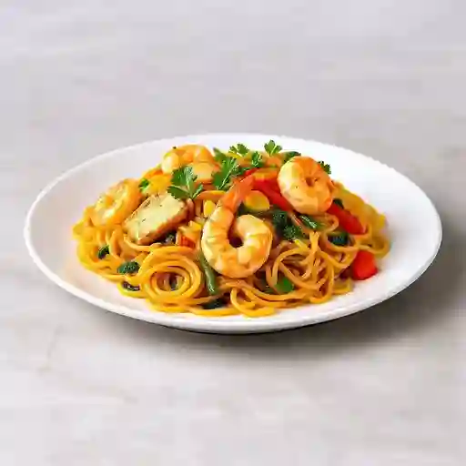 Chowmein Con Pollo Y Camarones