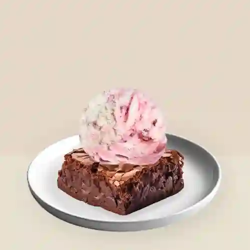 Brownie con Helado de Yogurt de Amarena