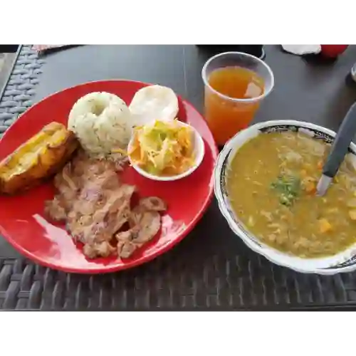 Almuerzo Del Dia