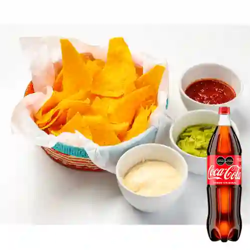 Combo Lluvia de Totopos + Coca Cola Original 1.5 L