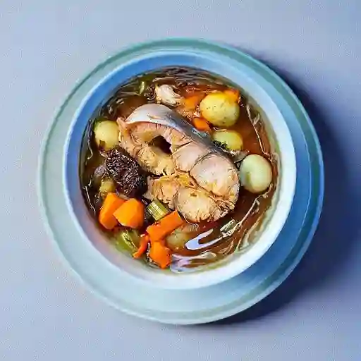 Consomé de Pescado con Rodaja