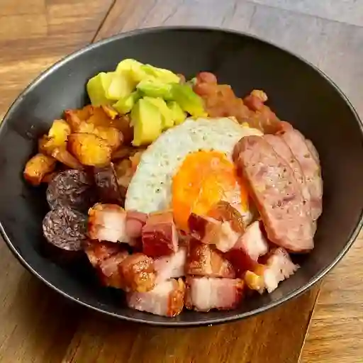 Paisa arriero + bebida