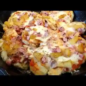 Filete de pollo hawaiano gratinado