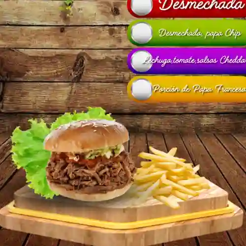 Hamburguesa Desmechada y Pollo