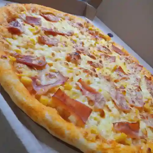 Pizza de Jamón y Queso 12 Porciones