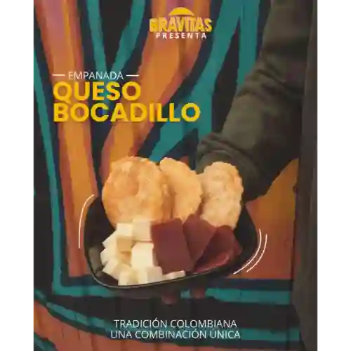 Empana con Queso y Bocadillo