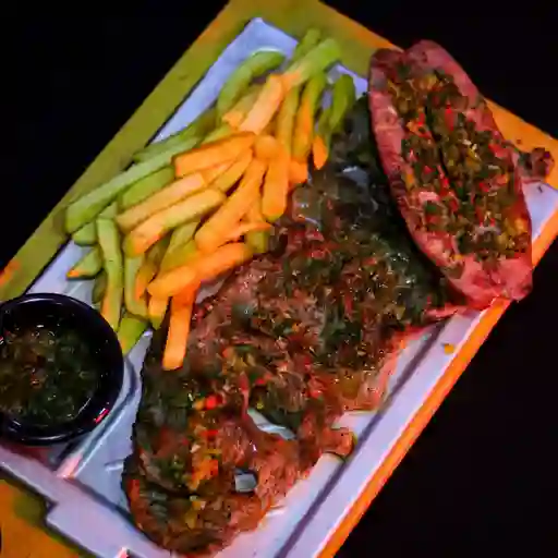 Churrasco y chorizo argentino