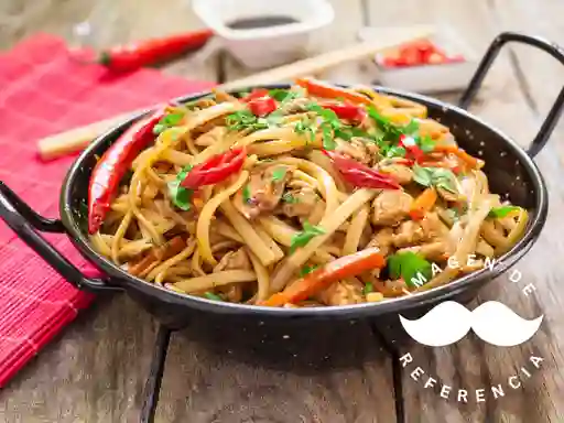 Tallarín Saltado de Pollo
