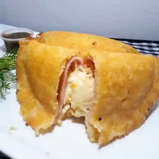 Empanada jamòn y queso