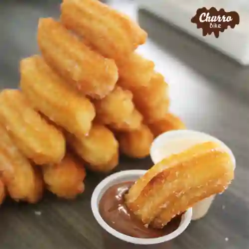 21 Mini Churros + 2 Salsas