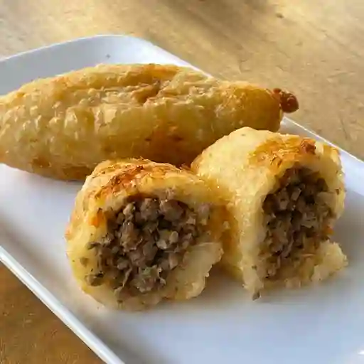 Carimañolas de carne x 6 und