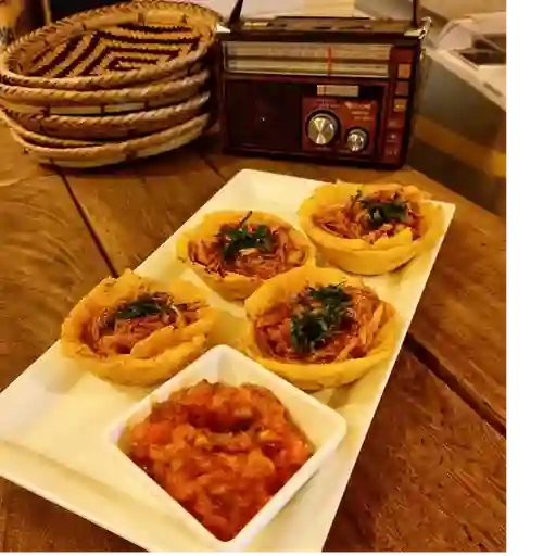 Canastas de platano con pollo bbq