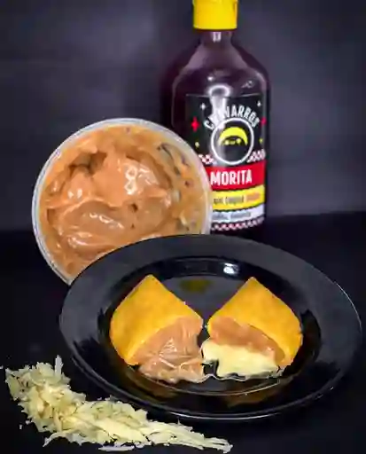 Empanada Queso con Arequipe