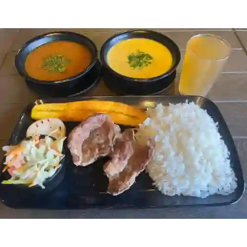 Almuerzo de Cerdo a la Plancha