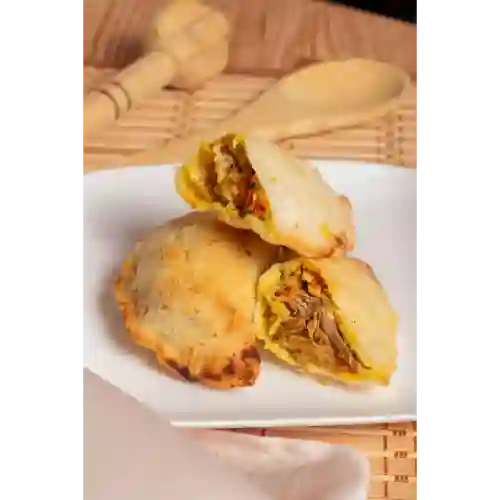 Emparepa Mixta de Carne con Pollo