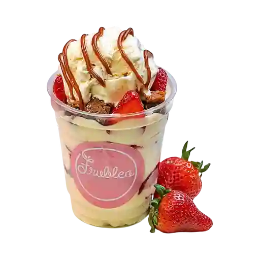 Fresas con Crema Nutella, Helado y Brownie