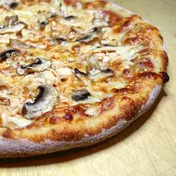 Pizza Pollo con Champiñón