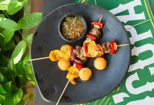 Combo Brochetas y Coca Cola 400Ml