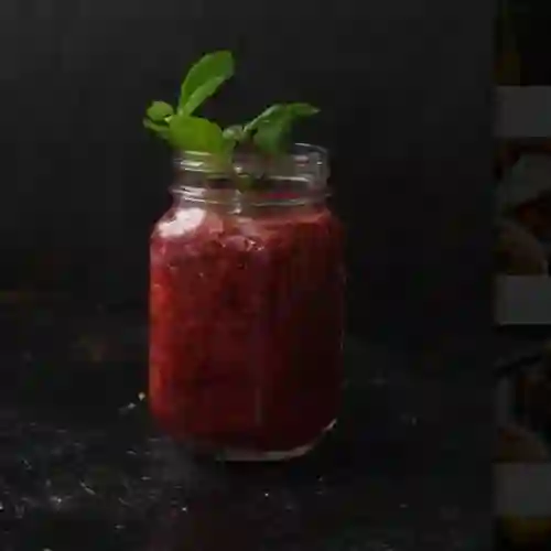 Jugo de Frutos Rojos y Cardamomo