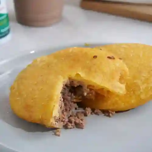 Arepa de Huevo con Carne