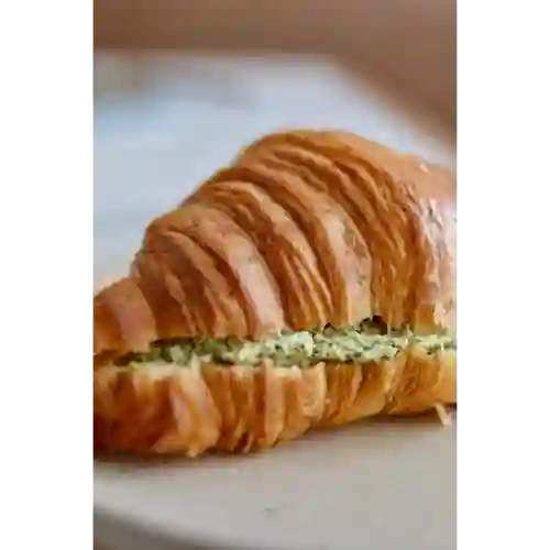 Croissant Pesto y Ricotta