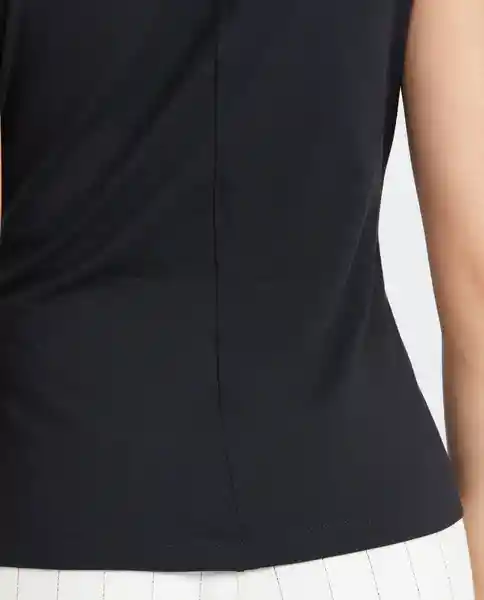 Camiseta Almond Neck Negro Noche Ultra Oscuro T. M Chevignon