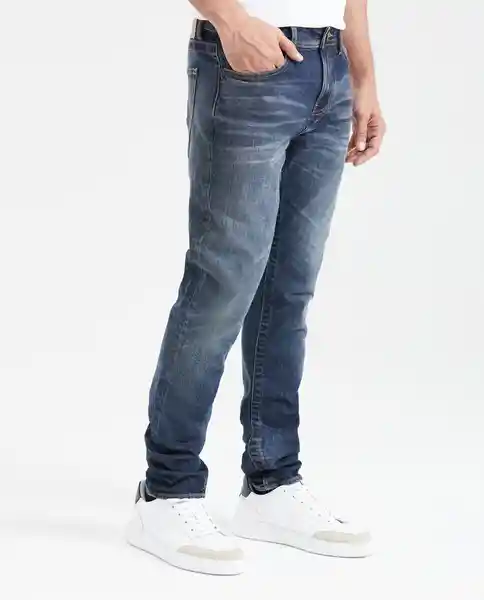 Jean Slim Fit Famous Azul Clásico Oscuro Talla 32 / 32 Chevignon