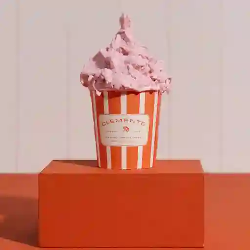 1/2 Litro fresas con crema