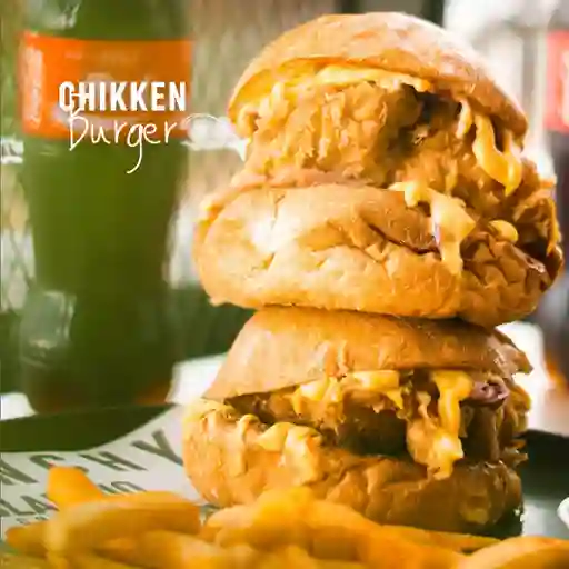 2 Hamburguesas de pollo + coca cola 400
