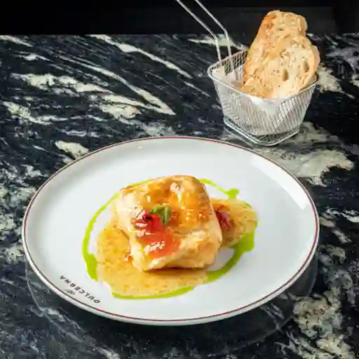 QUESO BRIE EN HOJALDRE