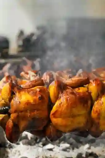 Combo Pollo Asado Entero Bebida 1.5 Lt