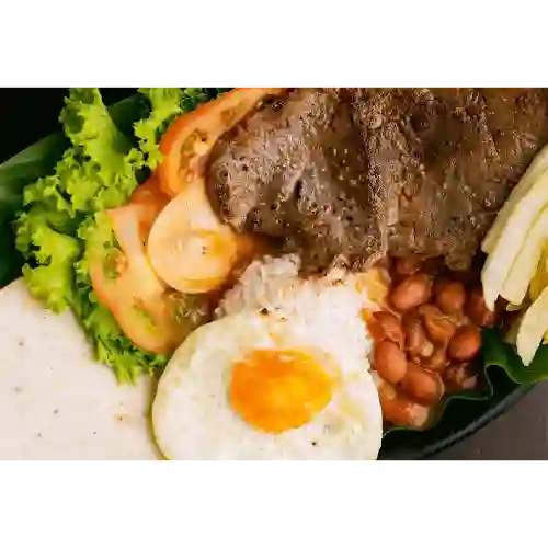 Bandeja Mixta con Frijoles