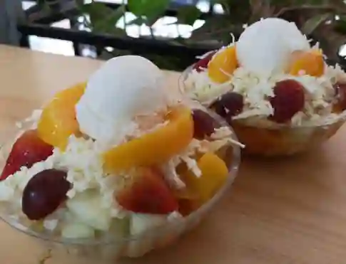 Ensalada High Class con Helado